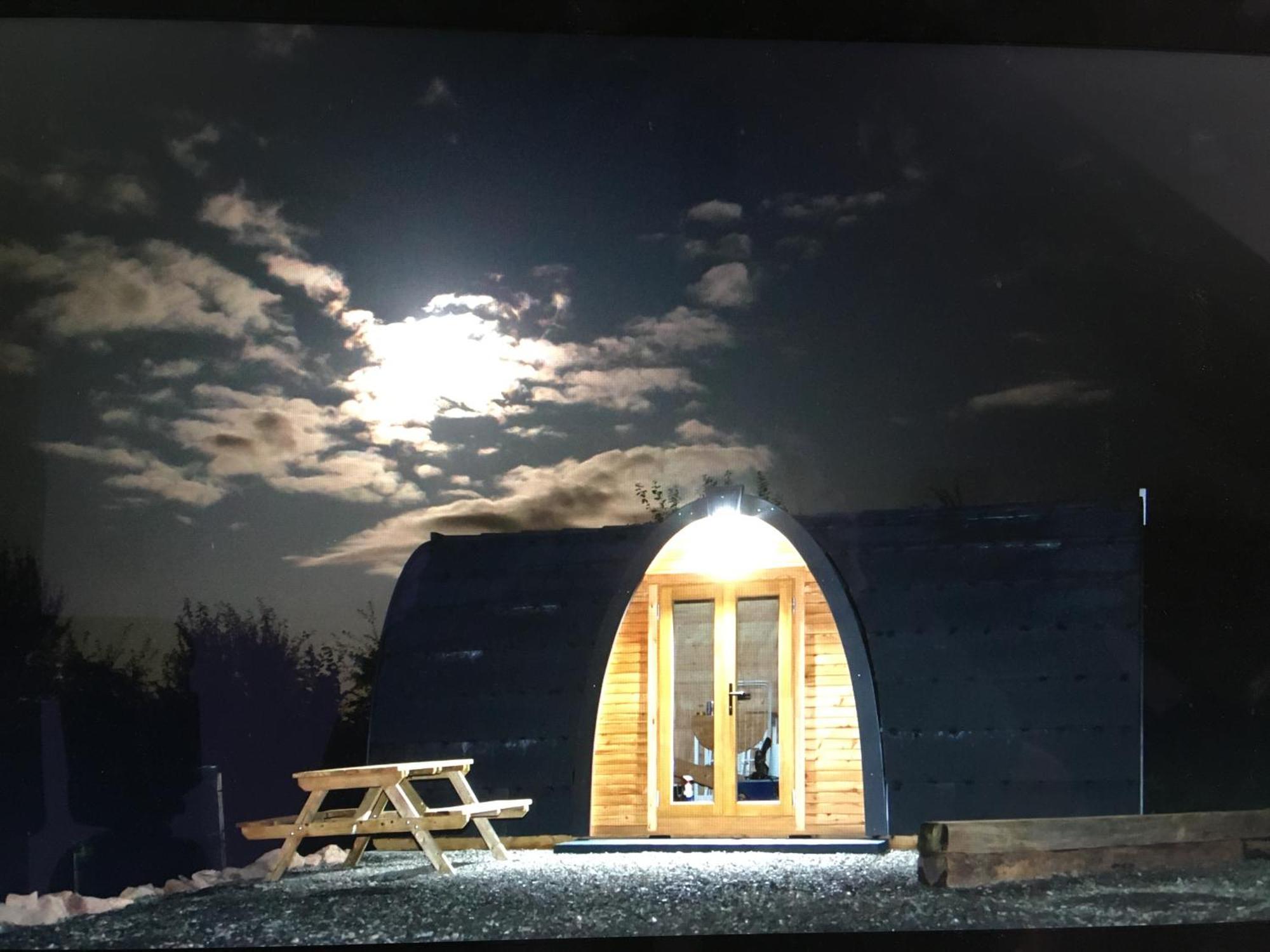 Hotel Clova Pod, Kilry Eco Pods Blairgowrie and Rattray Exterior foto